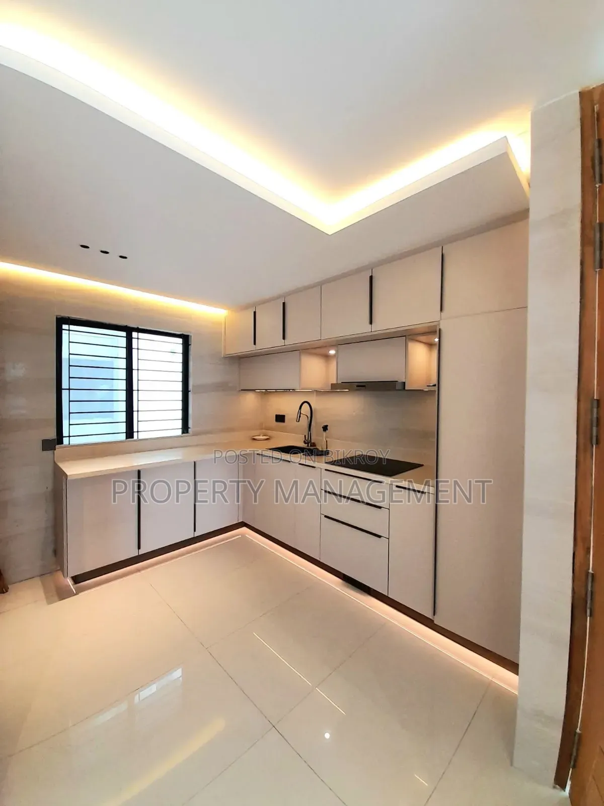 4bdrm Duplex in Gulshan for rent