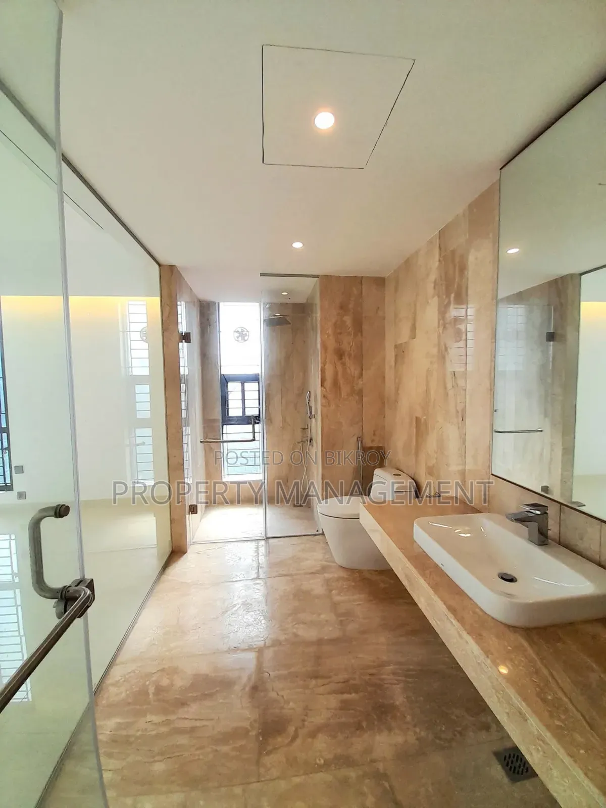 4bdrm Duplex in Gulshan for rent