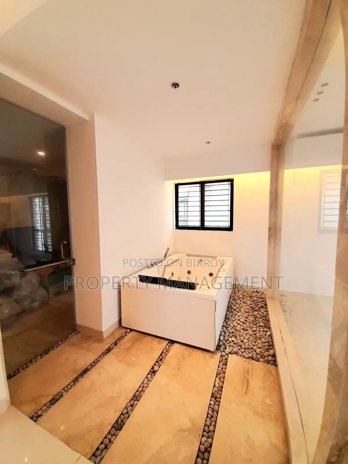 4bdrm Duplex in Gulshan for rent