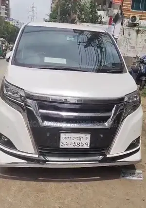 Toyota Esquire 1.8 FWD Hybrid (7 seater) 2019 Pearl