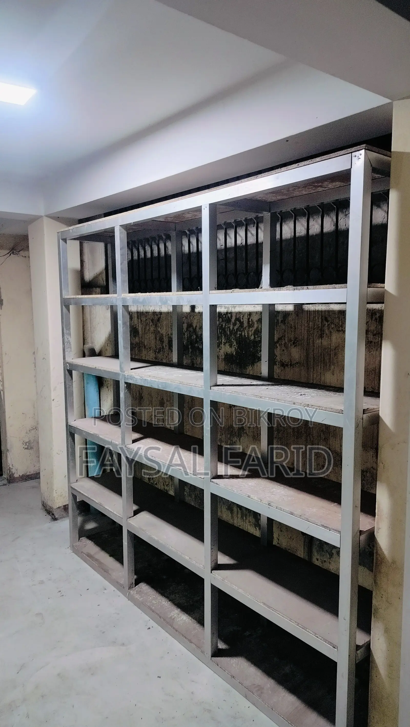 দোকানের এলুমিনিয়াম রেক
