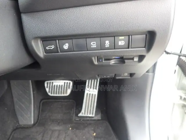 Toyota Harrier 2.5 Hybrid 2021 Pearl