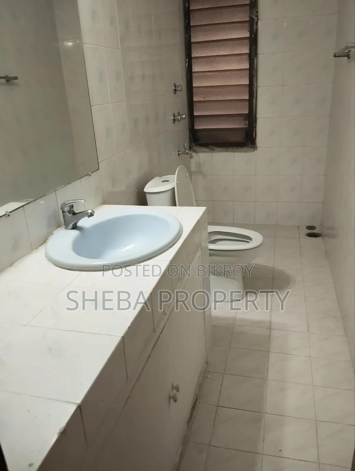Furnished 4bdrm Apartment in Banani for rent