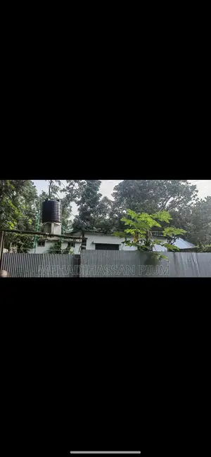৩ শতাংশ ৫০ পয়েন্ট জমি সেমি পাকা বাড়ি ৩ রুম ৩টা বাথরুম।