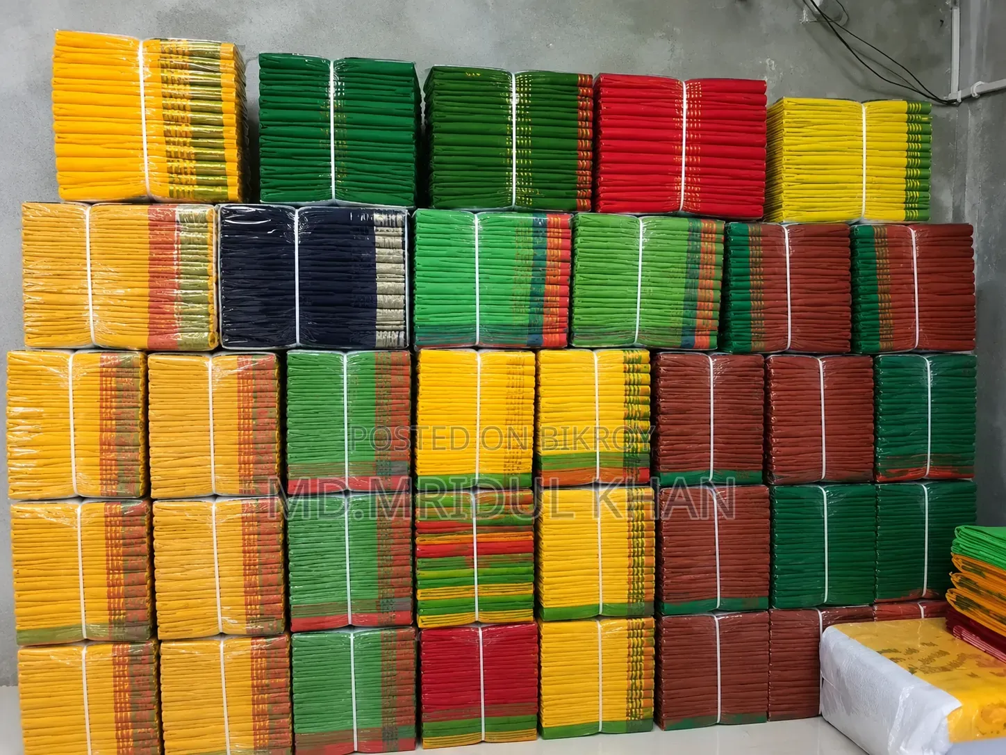 হাফ সিল্ক শাড়ি