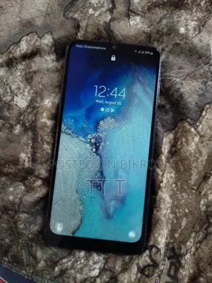 স্যামসাং গ্যালাক্সি এ২০ ৩২ জিবি হোয়াইট