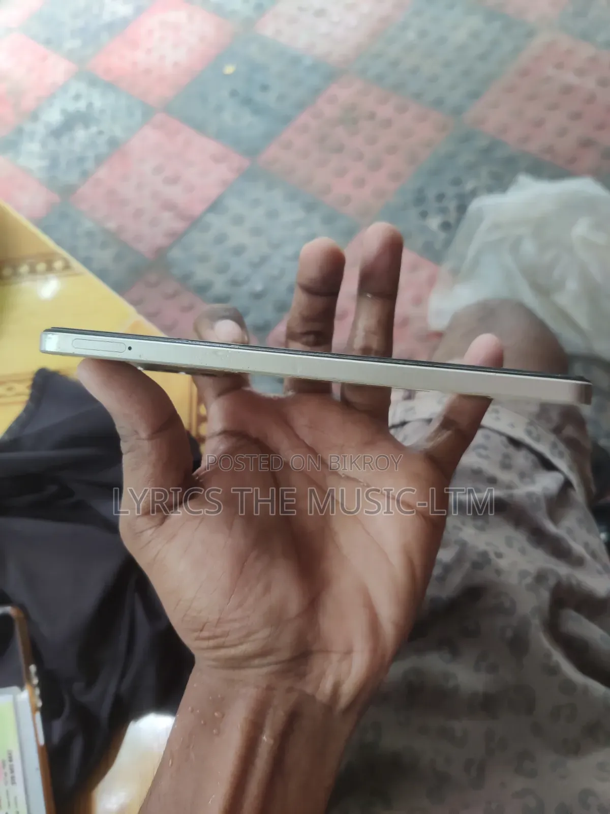 Realme Narzo N53 128 GB Gold
