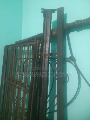 রড আয়রনের খাট