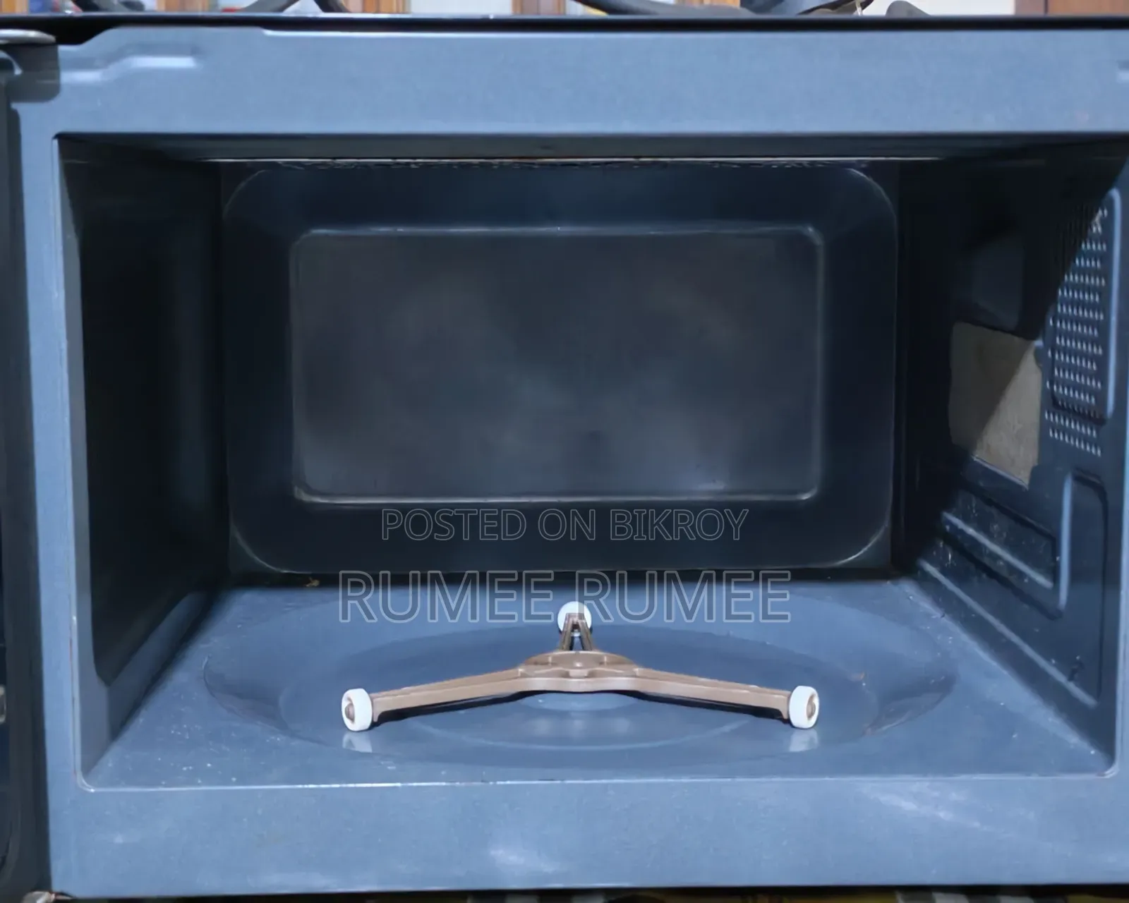 Miyako 20-Liter Microwave Oven