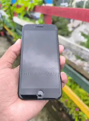Apple iPhone SE (2020) 64 GB Black