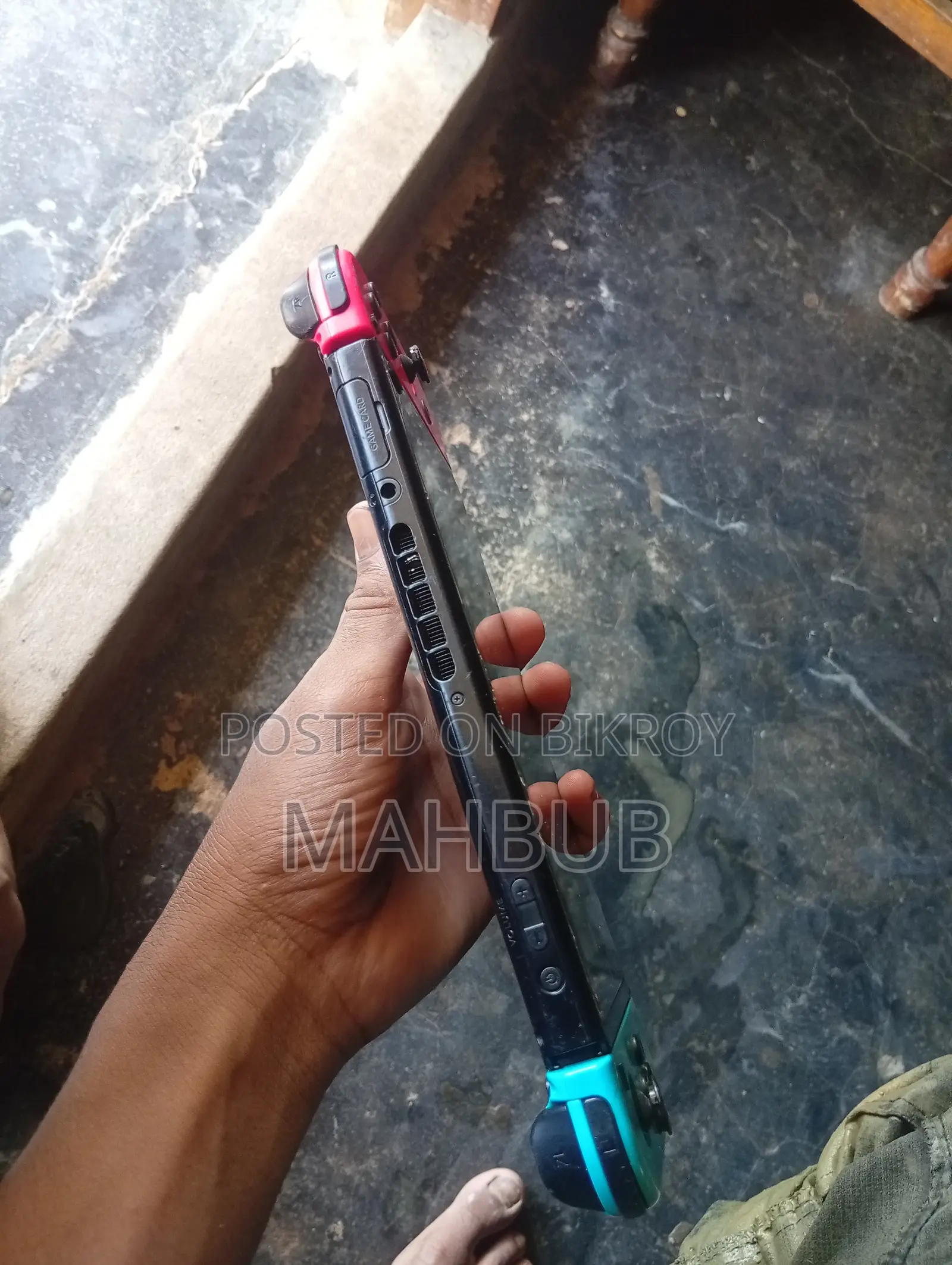 নিন্টেন্ডো সুইচ ভি১ + জয়-কন + কার্স ৩ গেম কার্ড