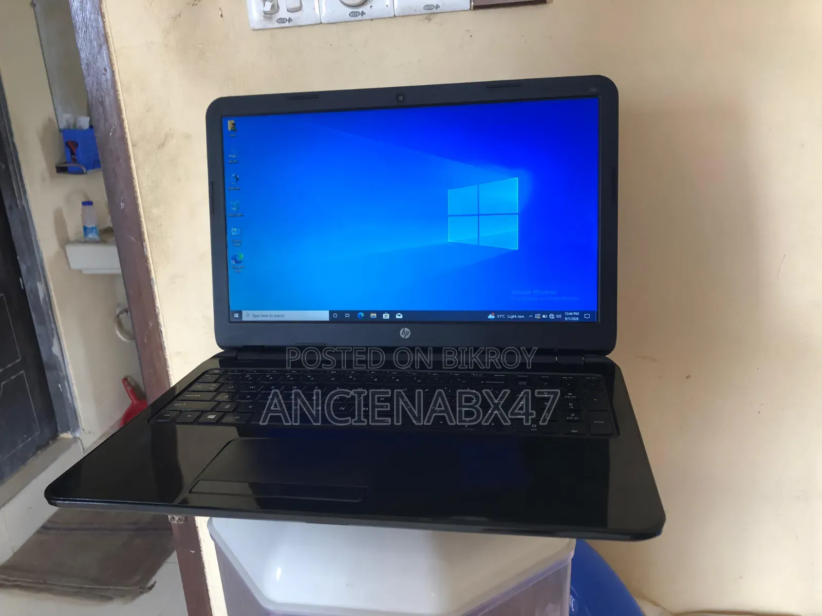 Laptop HP 250 G2 6GB RAM Intel Core i3 512GB SSD