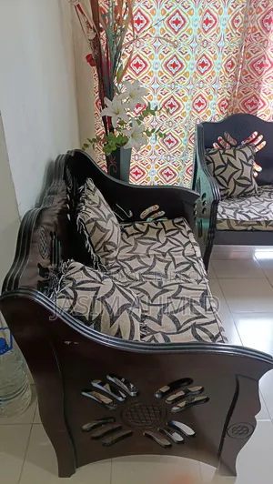 ওক কাঠের সোফা