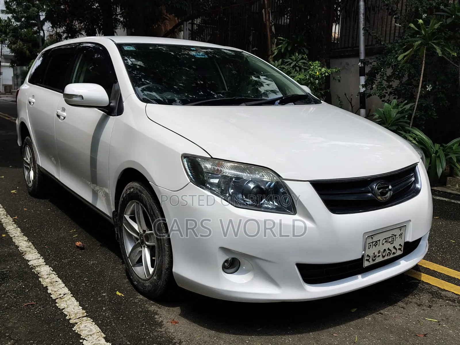 Toyota Corolla Fielder 2011 White