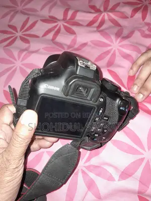 DSLR Canon Eos 1300d