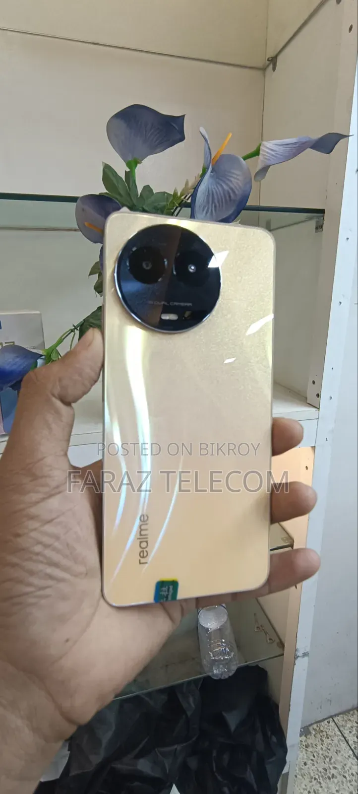 New Realme 256 GB