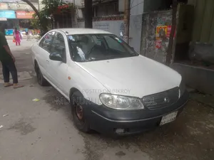 Nissan Sunny 2006 White