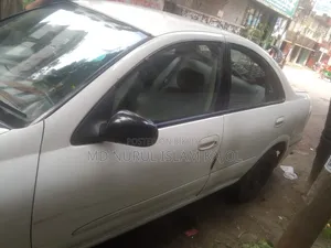 Nissan Sunny 2006 White
