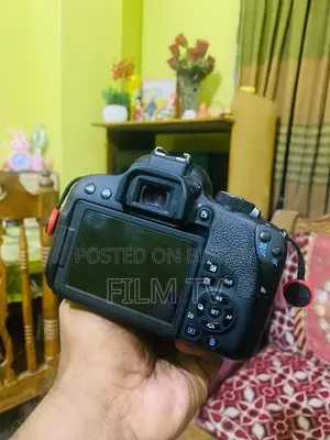 Canon 800D With 2 Lenses