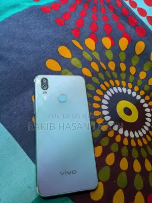 Vivo Y11 32 GB Blue