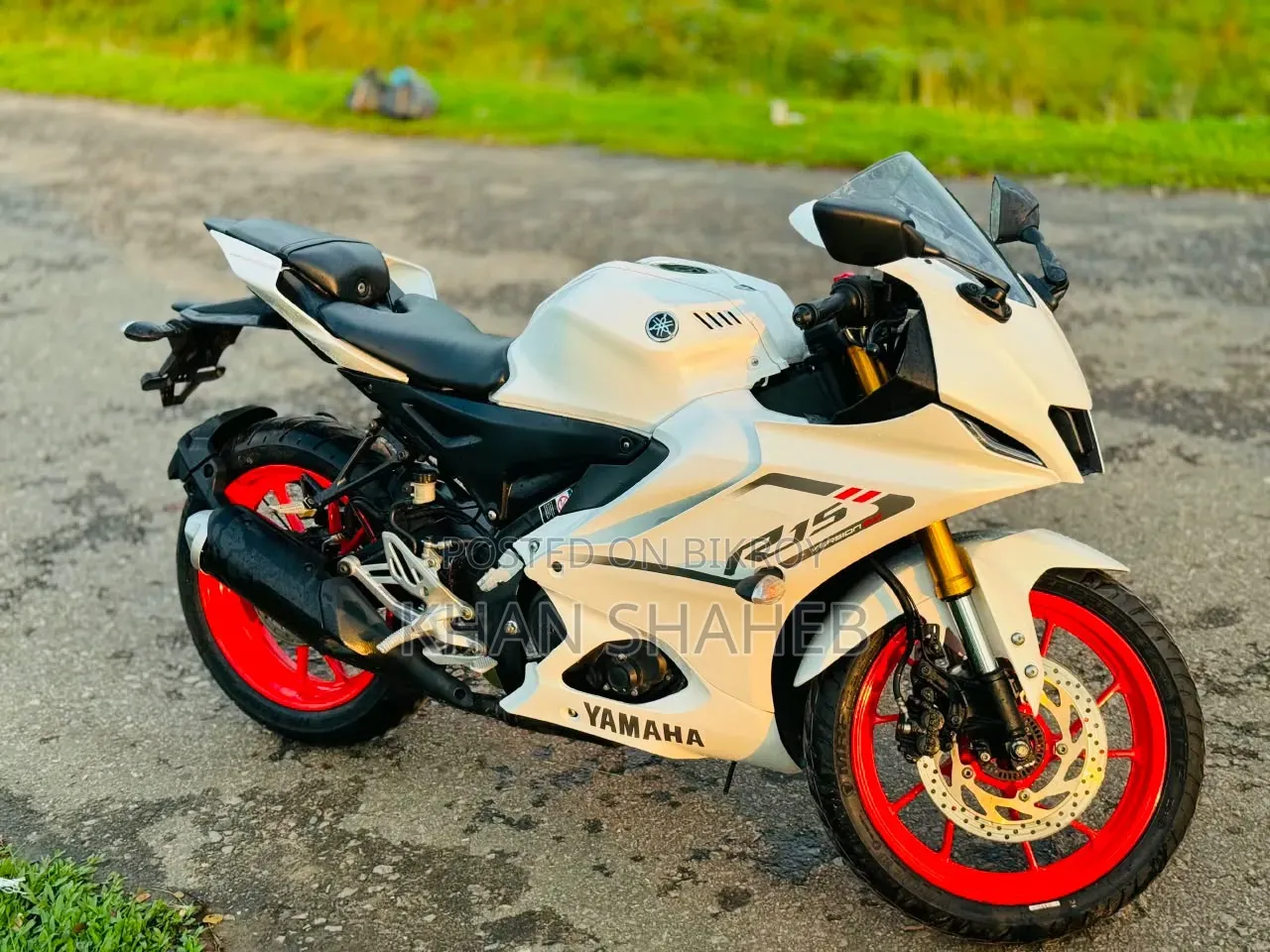 Yamaha R1 2024 White