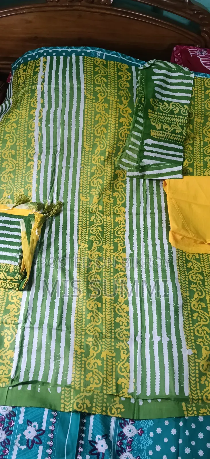 বাটিক থ্রি পিস ২টি কালার হবে।