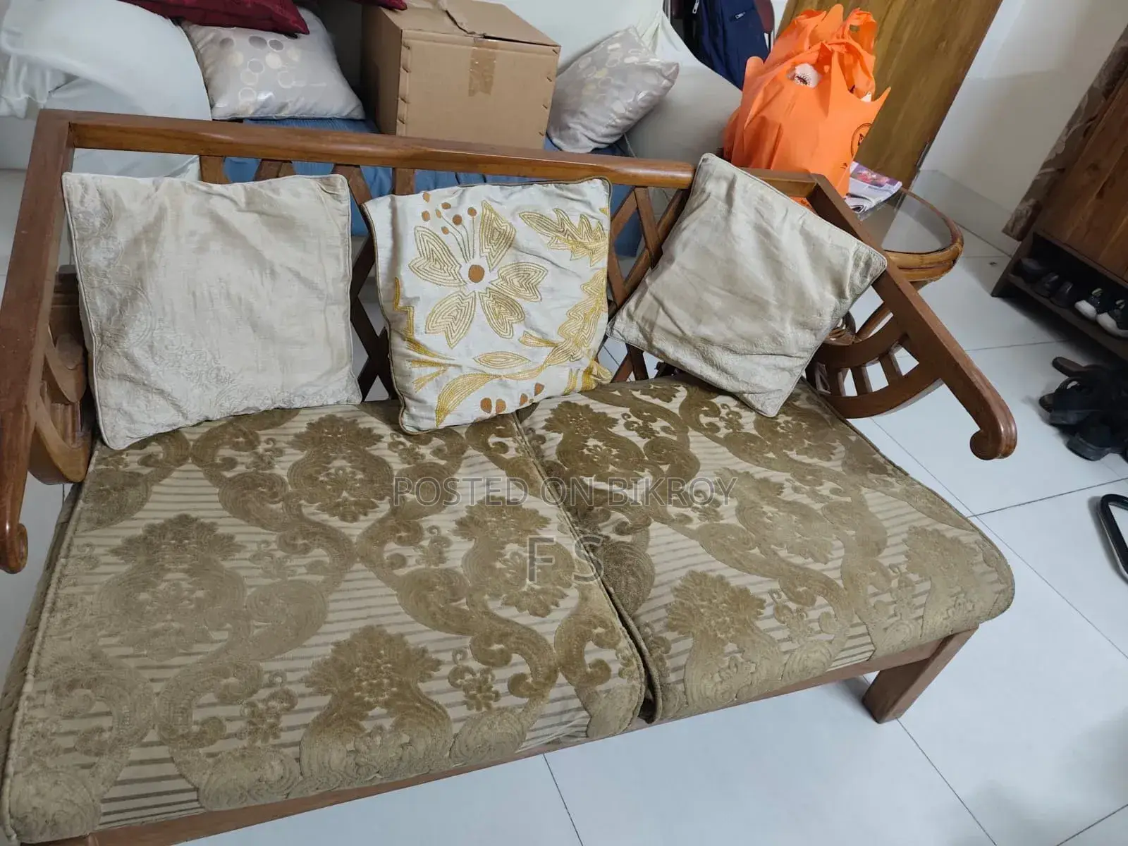 2 Sitter Sofa (Mahogany Wood )