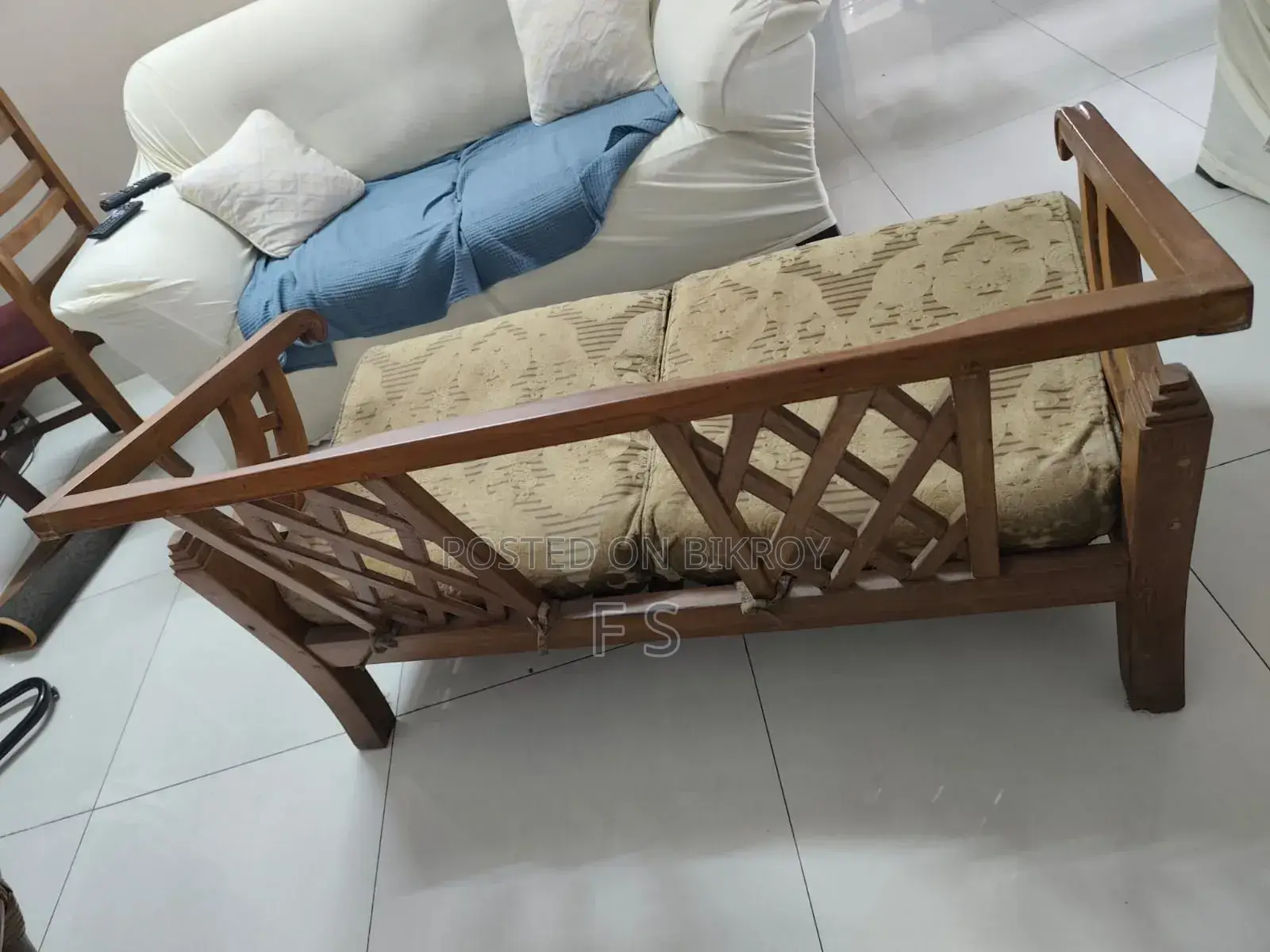 2 Sitter Sofa (Mahogany Wood )