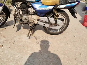 Bajaj CT 100 2026 Green