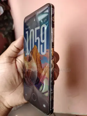 Realme 128 GB Silver
