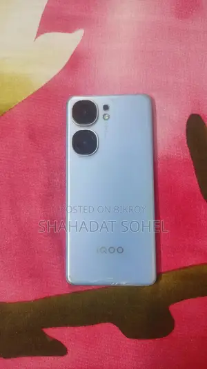 iQOO 256 GB Blue