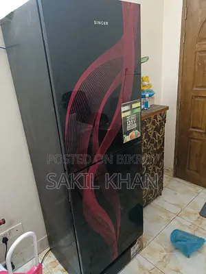 পুরনো ফ্রিজ