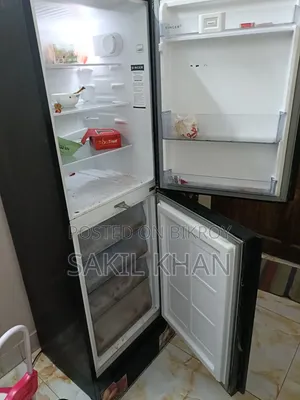 পুরনো ফ্রিজ