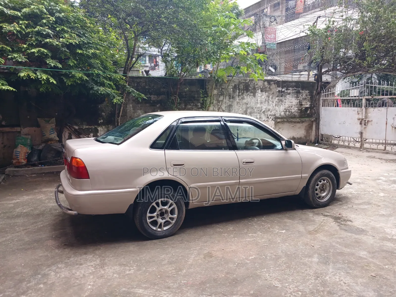 Toyota Sprinter 2000 Silver