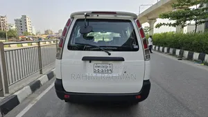 Toyota Noah 2005 White