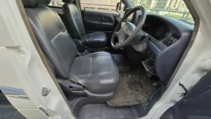 Toyota Noah 2005 White