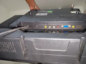 Singer 28 Inch LED TV With Remote - Good Condition