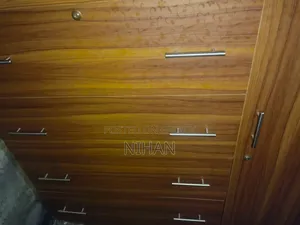 ওয়ারড্রব এবং ড্রেসিং টেবিল