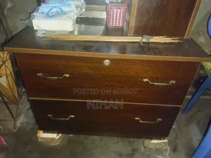 ওয়ারড্রব এবং ড্রেসিং টেবিল