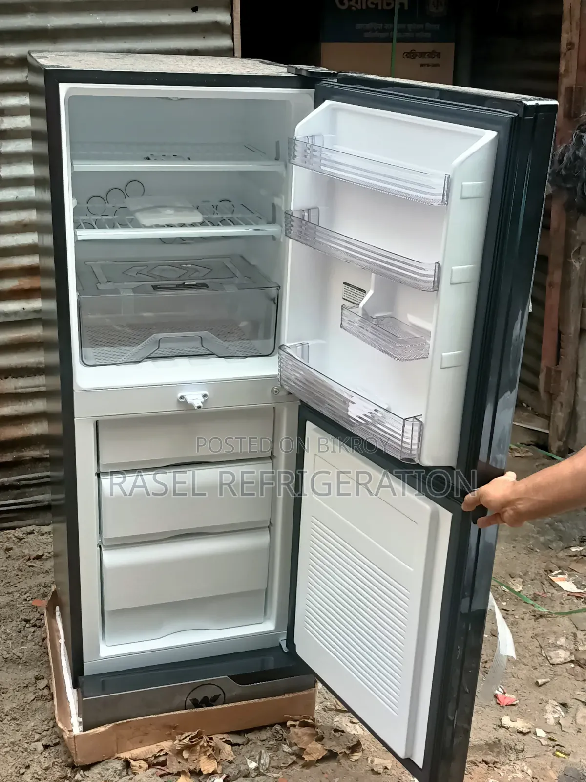 33% ছাড়ে WFB-1h5-Gdel মডেল এর 207 লিটার ওয়ালটোন ফিরিজ।