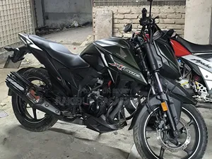 Honda X-Blade 160 2023 Green