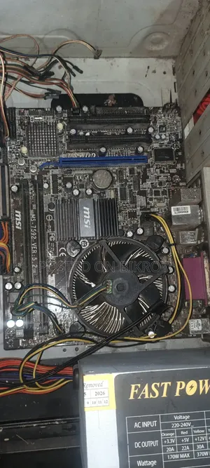 CyberpowerPC Prebuilt Gaming PC GM 7216 6GB Intel Core i5 HDD 256GB