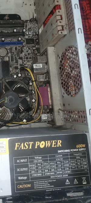 CyberpowerPC Prebuilt Gaming PC GM 7216 6GB Intel Core i5 HDD 256GB