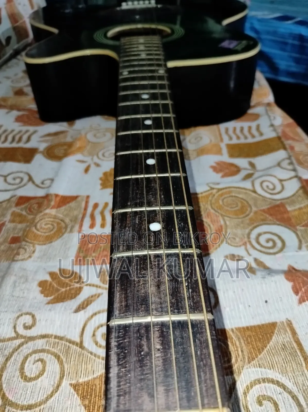 🎸 Acoustic Guitar for Sale – Good Condition