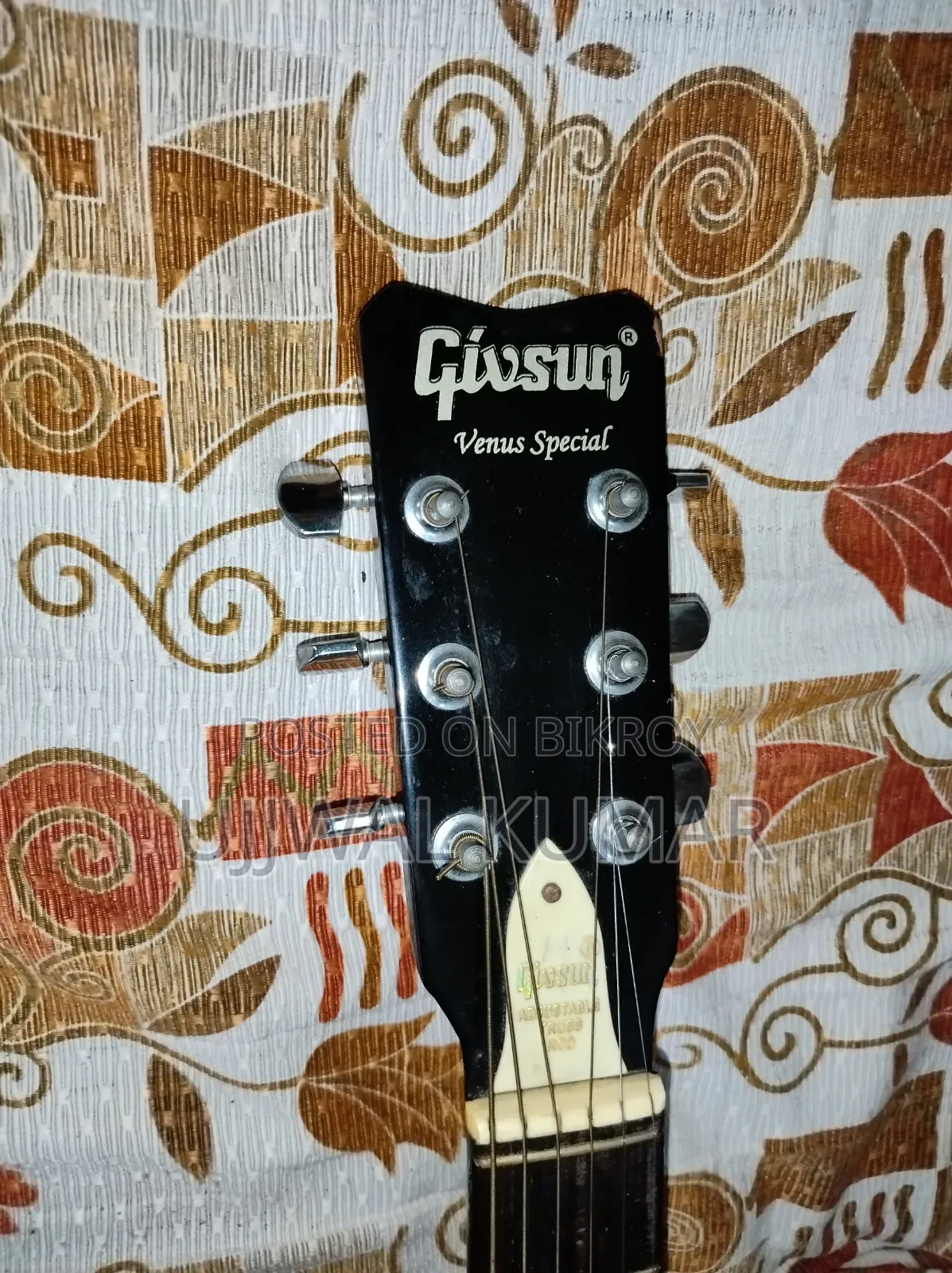 🎸 Acoustic Guitar for Sale – Good Condition