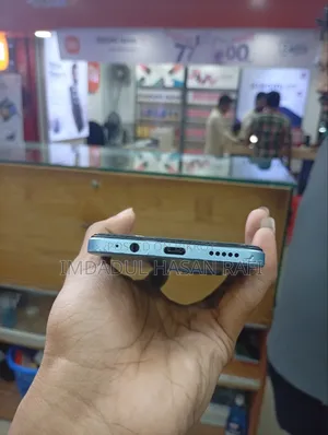 iQOO 128 GB Blue