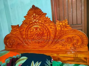 Mehuguni Kath Er Toiri Box Khat