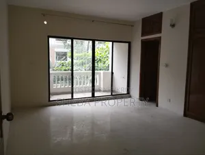 4bdrm Apartment in Gulshan for rent