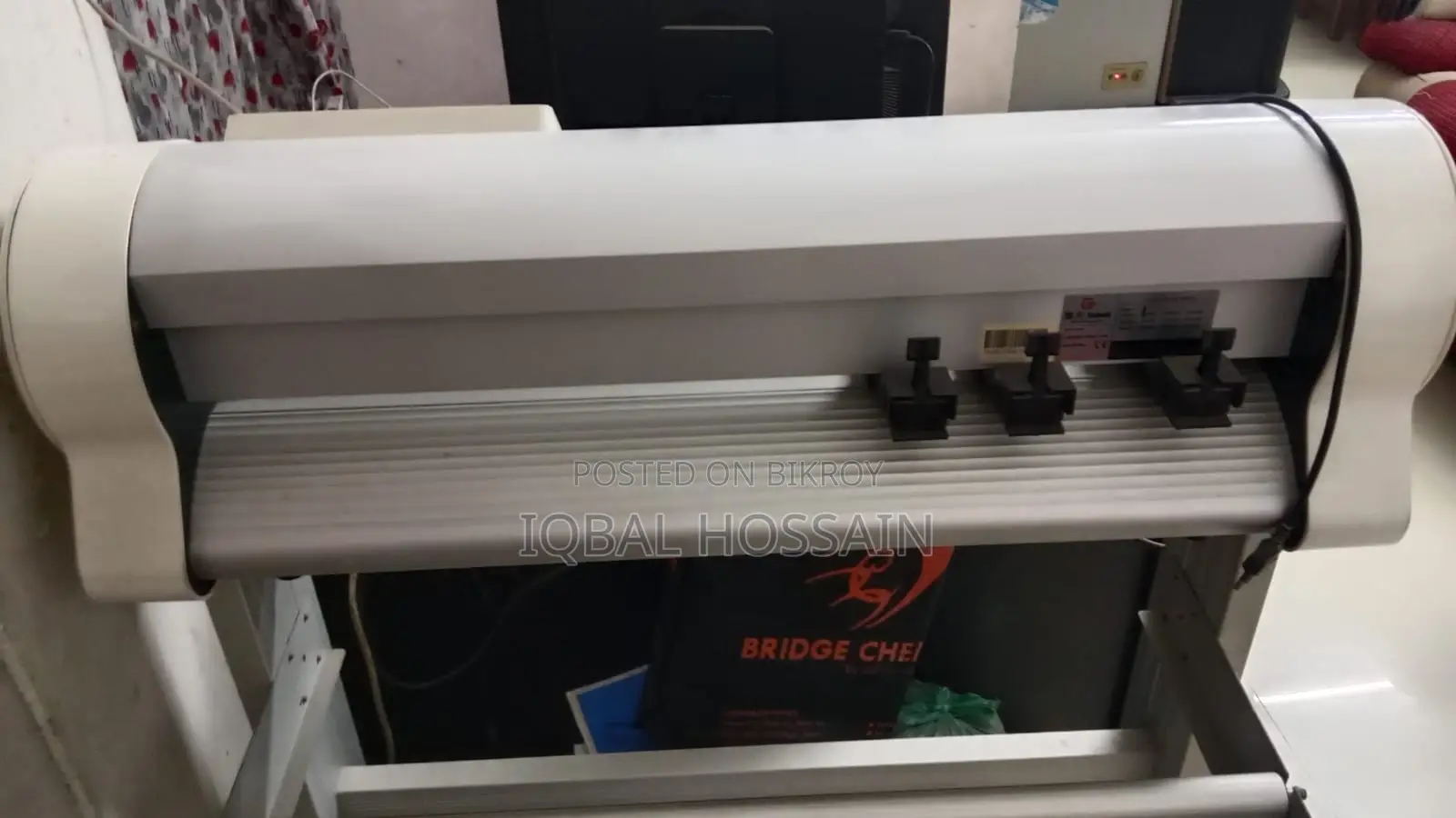 Vinyl Cutting Machine