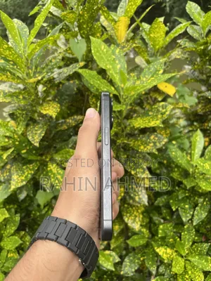 New Apple iPhone 15 Pro 128 GB Black